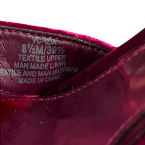 Vince Camuto Velvet platform magenta dress sandals new 8.5 retro 70’s - Picture 5 of 9